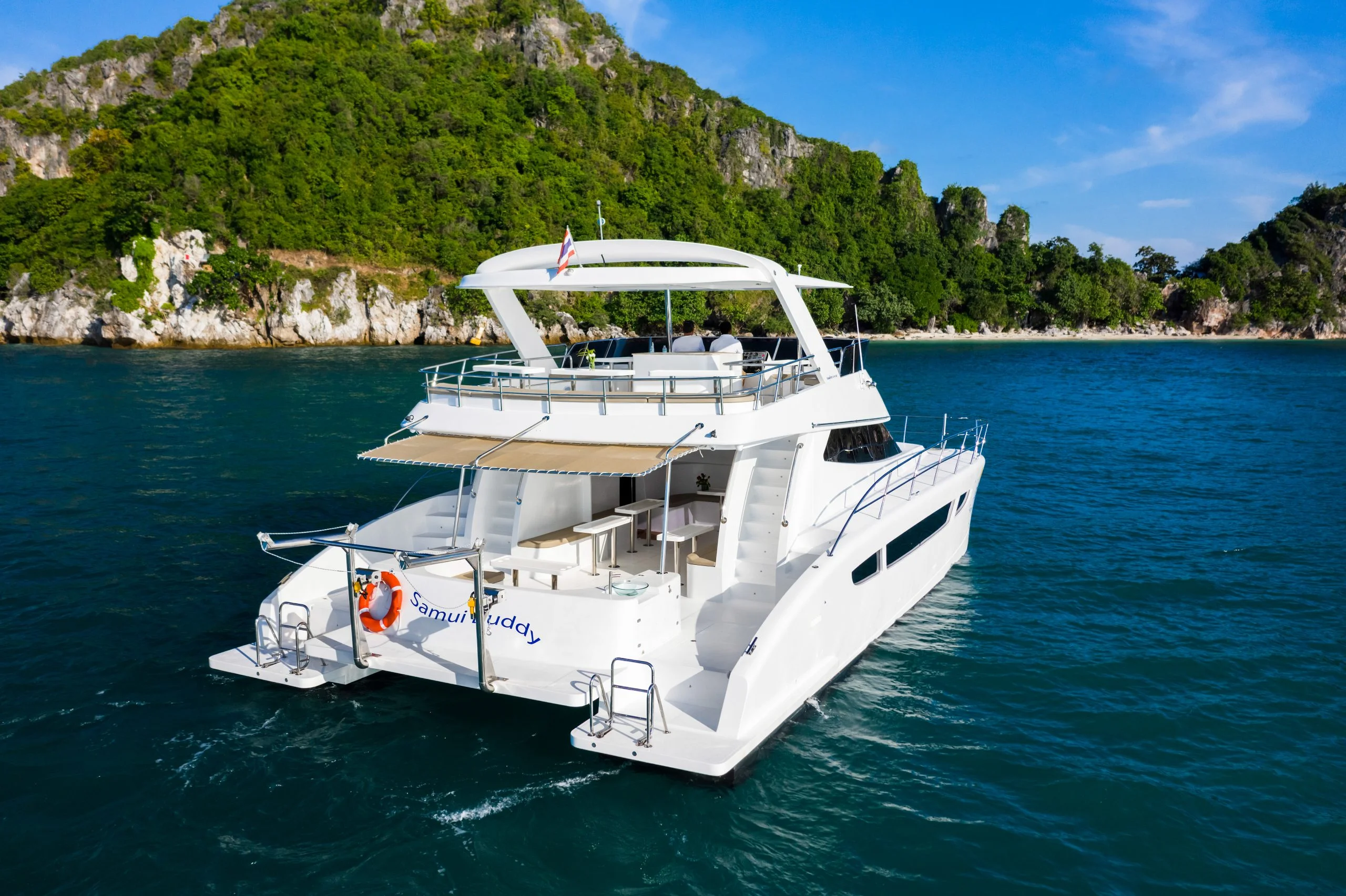 Relaxation lounge - 15-metre power catamaran in Samui