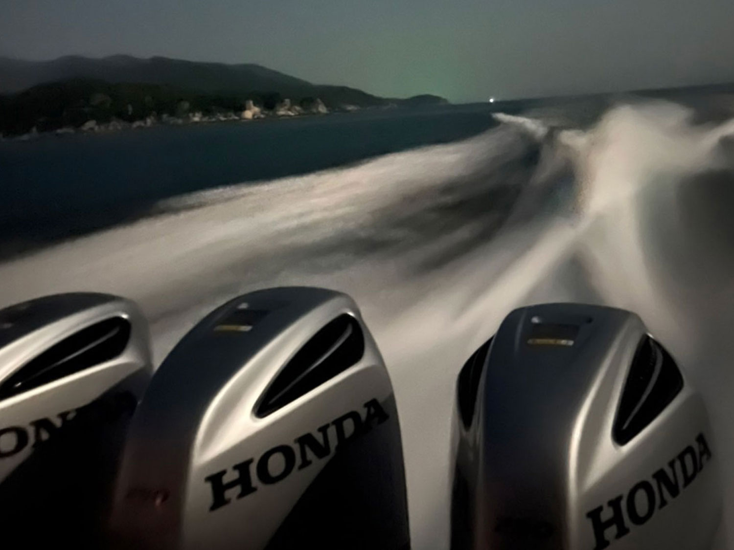 Luxury 3-engine speedboat interior - boat rental Samui