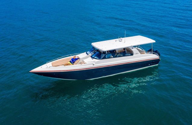 Miss Gigi Luxury Twin-Engine Speedboat – Oceans Elite Yacht Charters