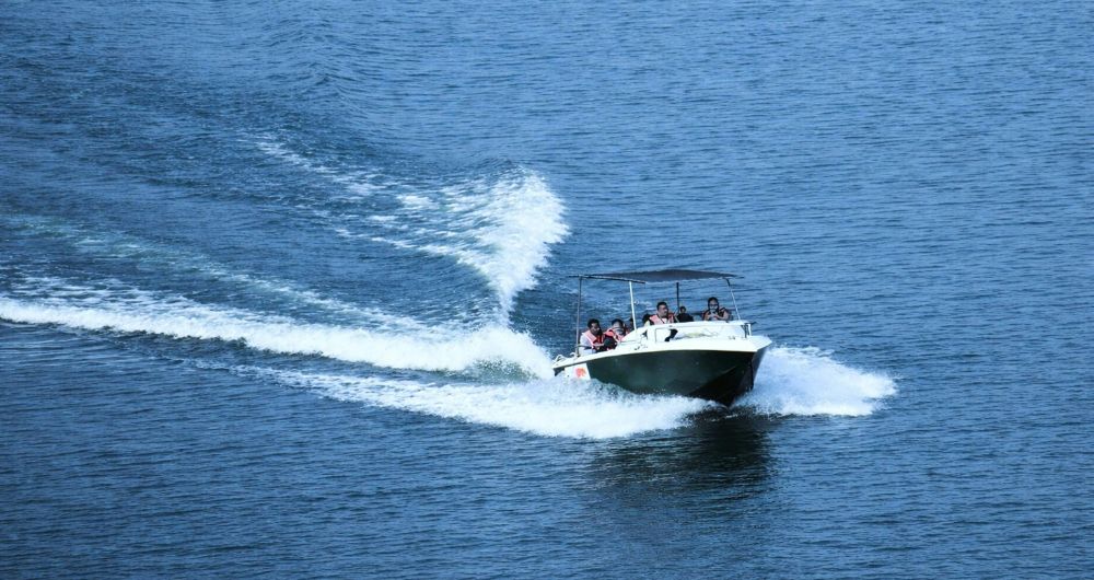 What Is a Private Speedboat in Koh Samui? Benefits, Uses & Booking Guide